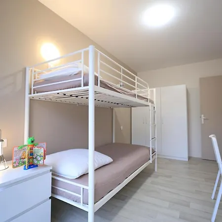 Appartement 57m2 Avec 2 Balcons -vue *